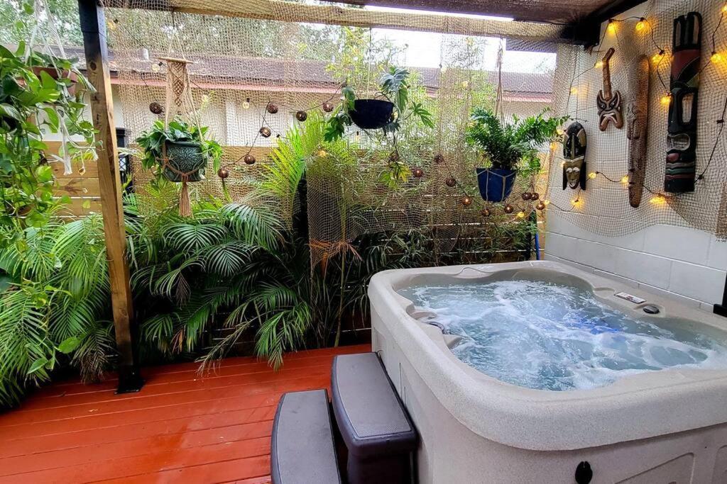Cozy Af Jungle-House Hideaway Villa Tampa Buitenkant foto